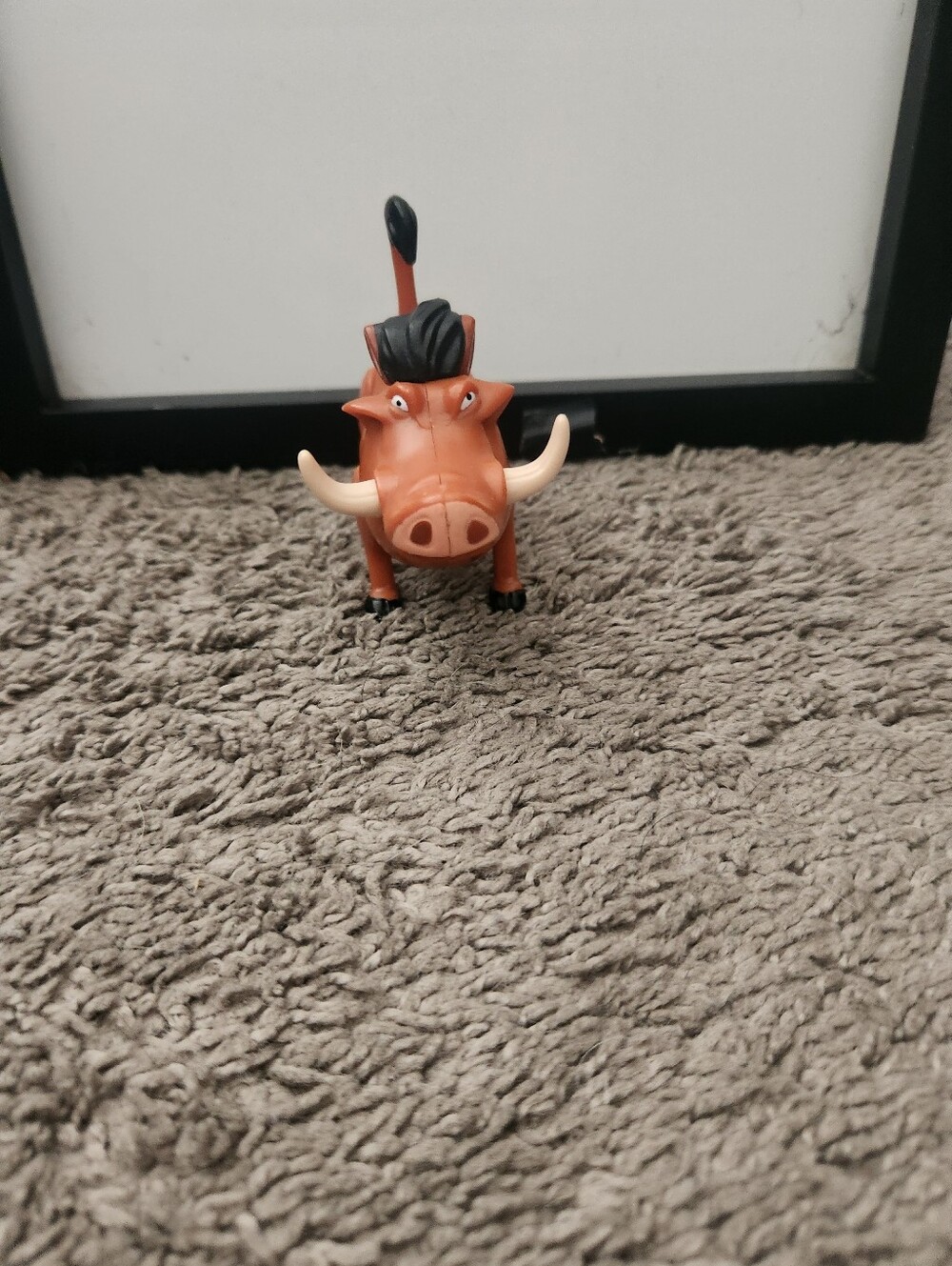 PUMBAA DISNEY THE LION KING 2.5”ACTION FIGURE PLASTIC TOY (PRE-OWNED)